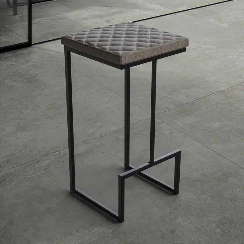 Tabouret de bar en cuir matelassé, hauteur comptoir - 74 cm, base en métal doré, assise rembourrée avec repose-pieds, capacité de charge de 120 kg, tabouret de bar de cuisine moderne