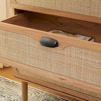 Commode à 3 tiroirs avec panneaux en rotin tressé et poignées en métal - Meuble de rangement pour chambre à coucher en placage texturé