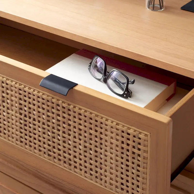 Commode en rotin à 3 tiroirs - 91 cm L x 91 cm H, style moderne du milieu du siècle, style bord de mer, design asymétrique, pieds évasés, grand espace de rangement