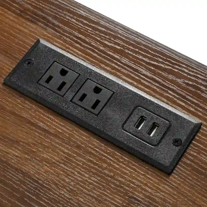 Îlot de cuisine style ferme, chariot à roulettes de 137 cm de large, 2 portes coulissantes de style grange, 3 tiroirs, prise électrique, ports USB, abattant, blanc et marron, capacité de rangement de 181 kg