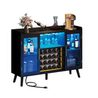 Meuble bar à vin avec casier 20 bouteilles, structure dorée, éclairage LED RGB, 135 cm (L) x 97 cm (H), porte vitrée, prises électriques, ports USB, bois d'ingénierie, rangement pour boissons noires