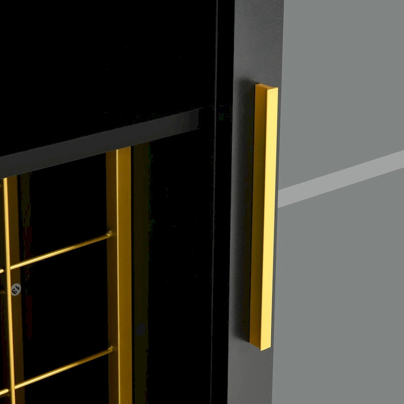 Meuble bar à vin avec casier 20 bouteilles, structure dorée, éclairage LED RGB, 135 cm (L) x 97 cm (H), porte vitrée, prises électriques, ports USB, bois d'ingénierie, rangement pour boissons noires